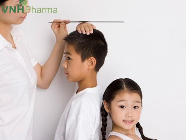 Bố mẹ thấp con có cao được không? Bí quyết giúp con phát triển chiều cao tối ưu